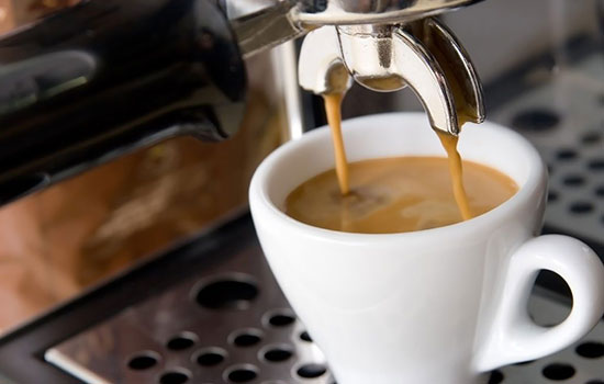 Кофемашина Dalla-Corte не наливает кофе